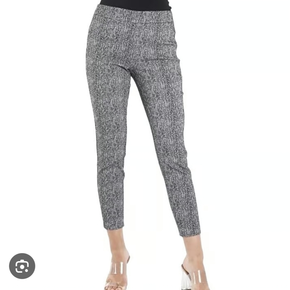 White House Black Market Black and White Slim Ankle Pants 8R